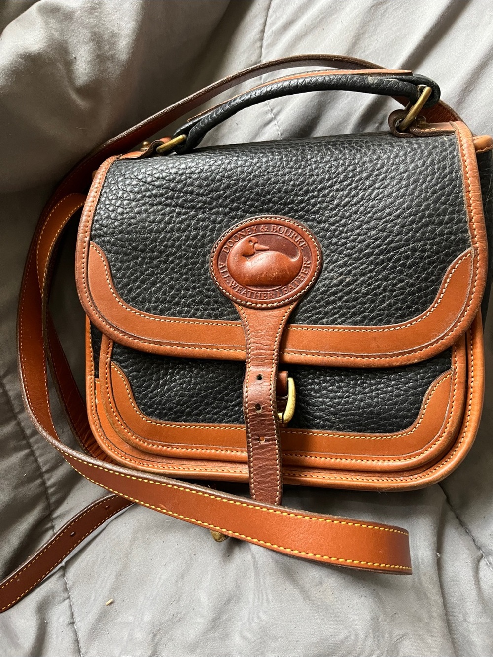 Vintage Dooney & Bourke Black & Brown Pebbled Leather Messenger Bag